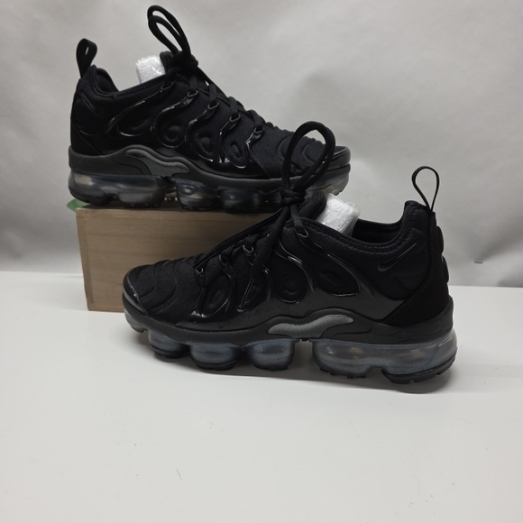SOLD......Black Nike Air VaporMax Plus Sneakers - Picture 13 of 14